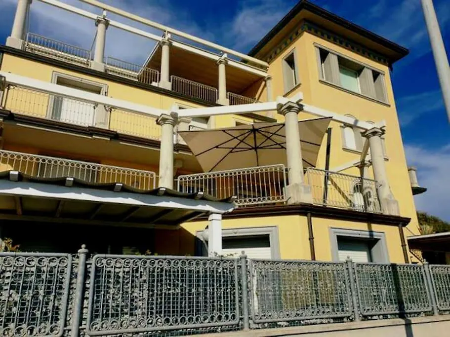 The Waterfront Refuge - Il Rifugio Frontemare Apartment Pietrasanta
