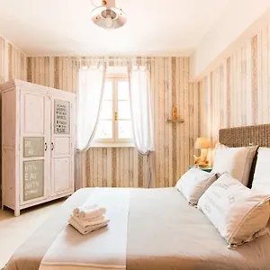  Bed and breakfast Le Pietrasantine - Centro Storico